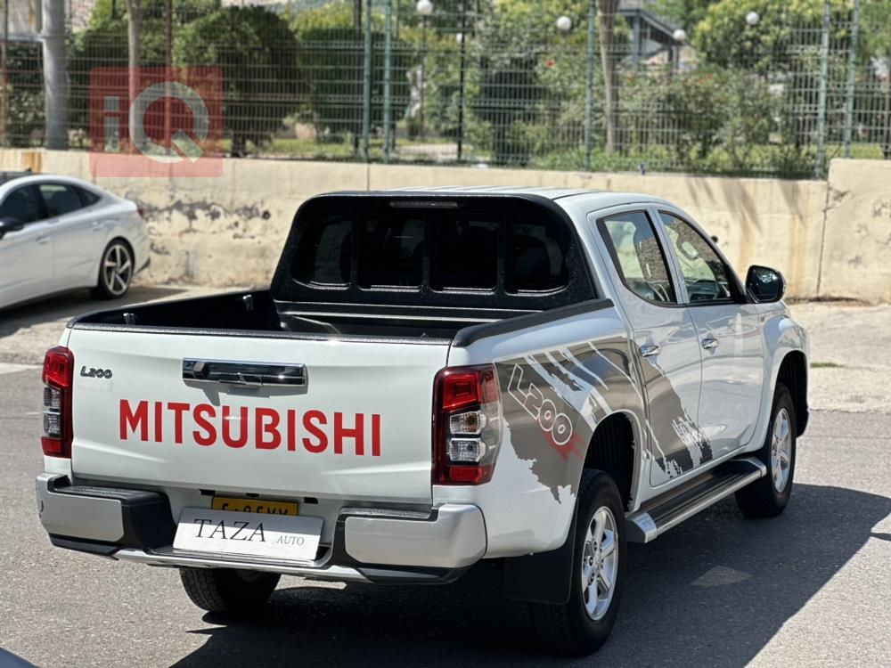 میتسوبیشی L200